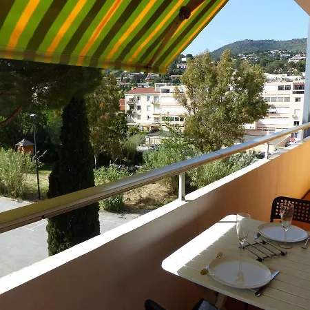 Le Lavandou, 1 Pièce, 2 Personnes - Fr-1-308-110 Appartement