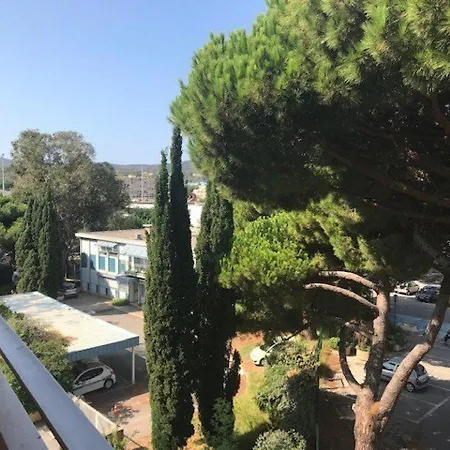 Apartment Climatise Avec Balcon A 50m De La - Centre-ville - Fr-1-308-110 Le Lavandou